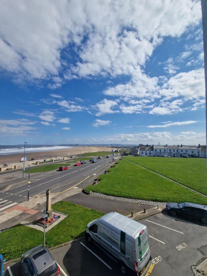 2 The Green, Exceptional Large House, Sea Views Loads Of Bathrooms Seaton Carew Exterior photo