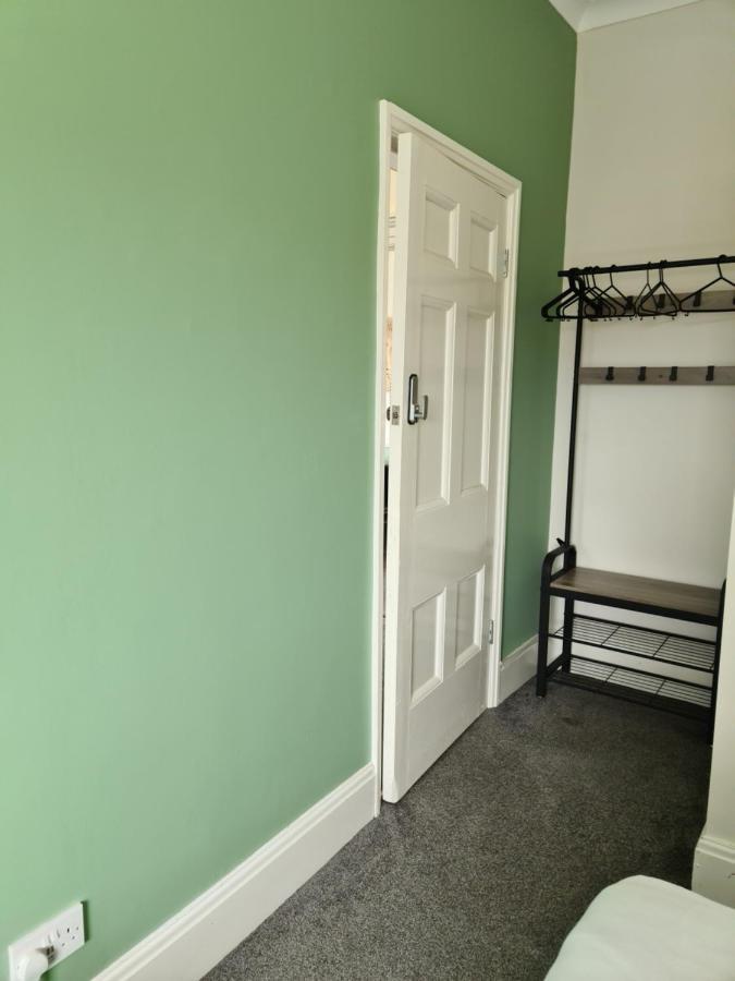 2 The Green, Exceptional Large House, Sea Views Loads Of Bathrooms Seaton Carew Exterior photo